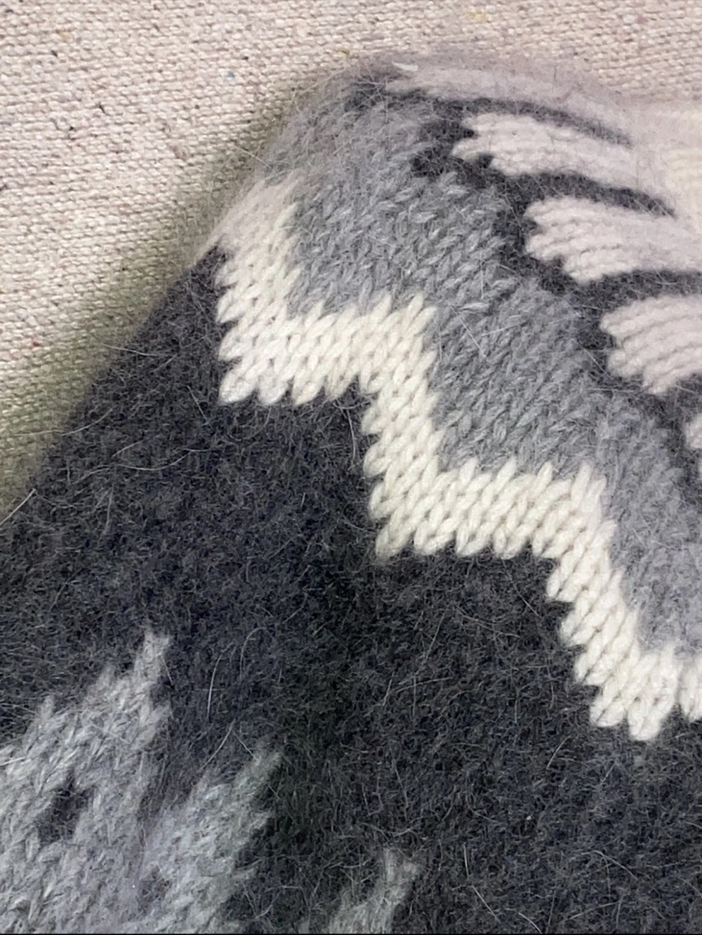 Vintage White Stag Fair Isles 40% Angora Gray Nordic Knit Ski Sweater Women’s L - Picture 3 of 11